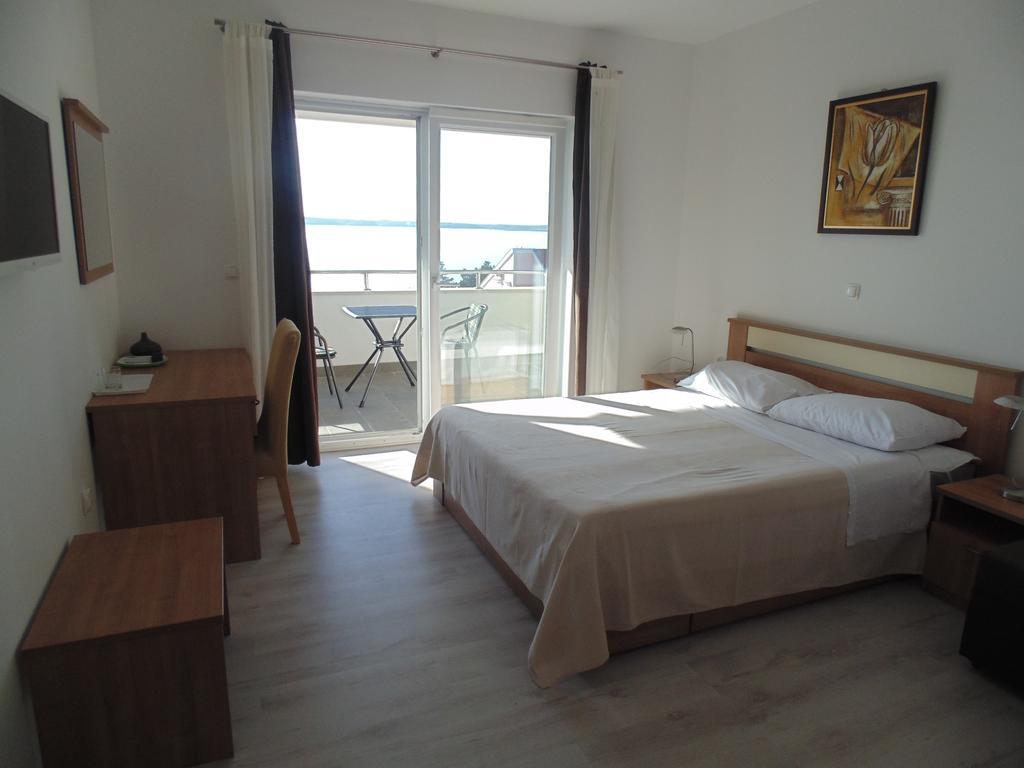 House Natali 70M From The Beach - Free Ev Top Up Rtina Extérieur photo