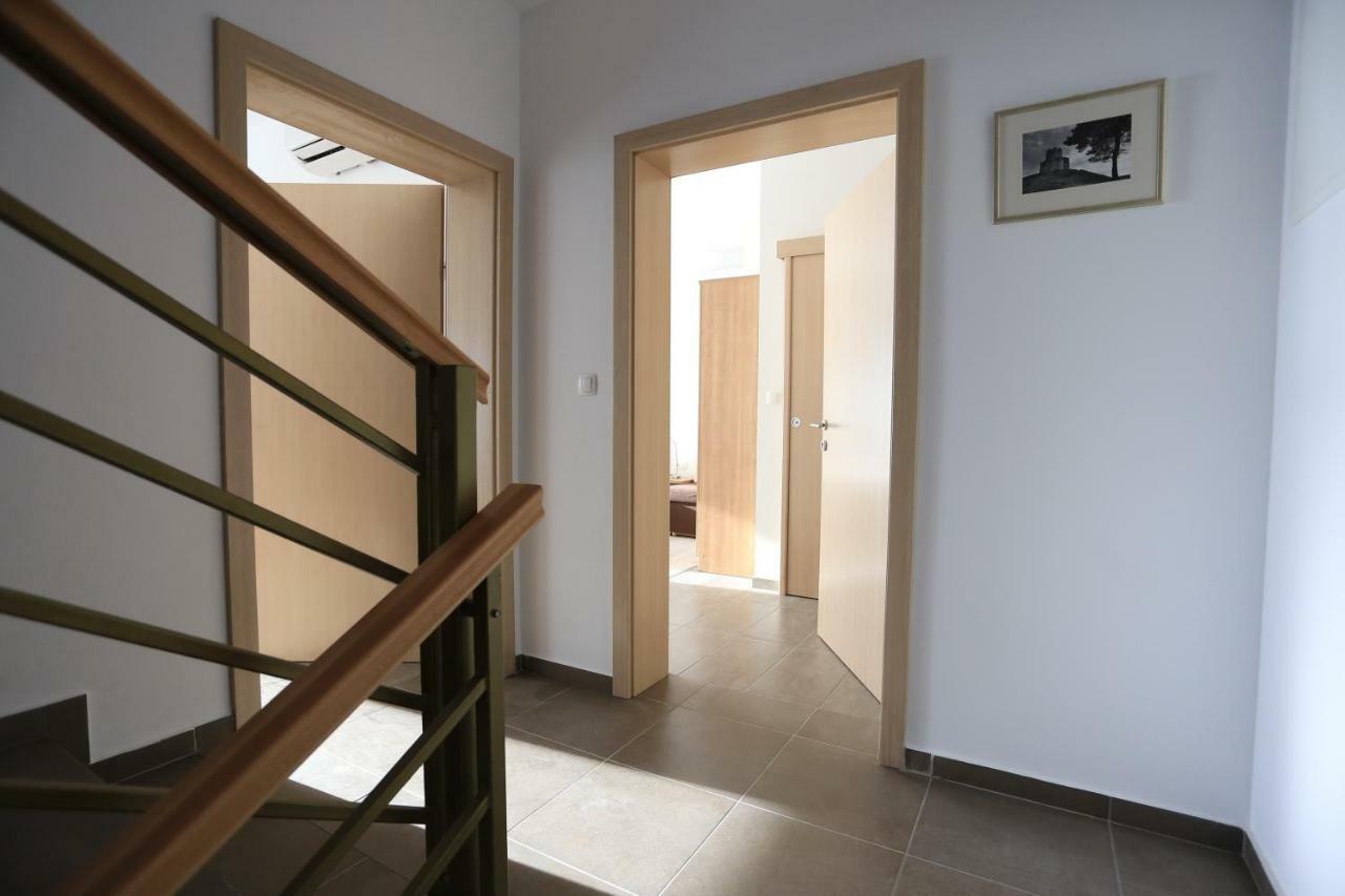 House Natali 70M From The Beach - Free Ev Top Up Rtina Extérieur photo