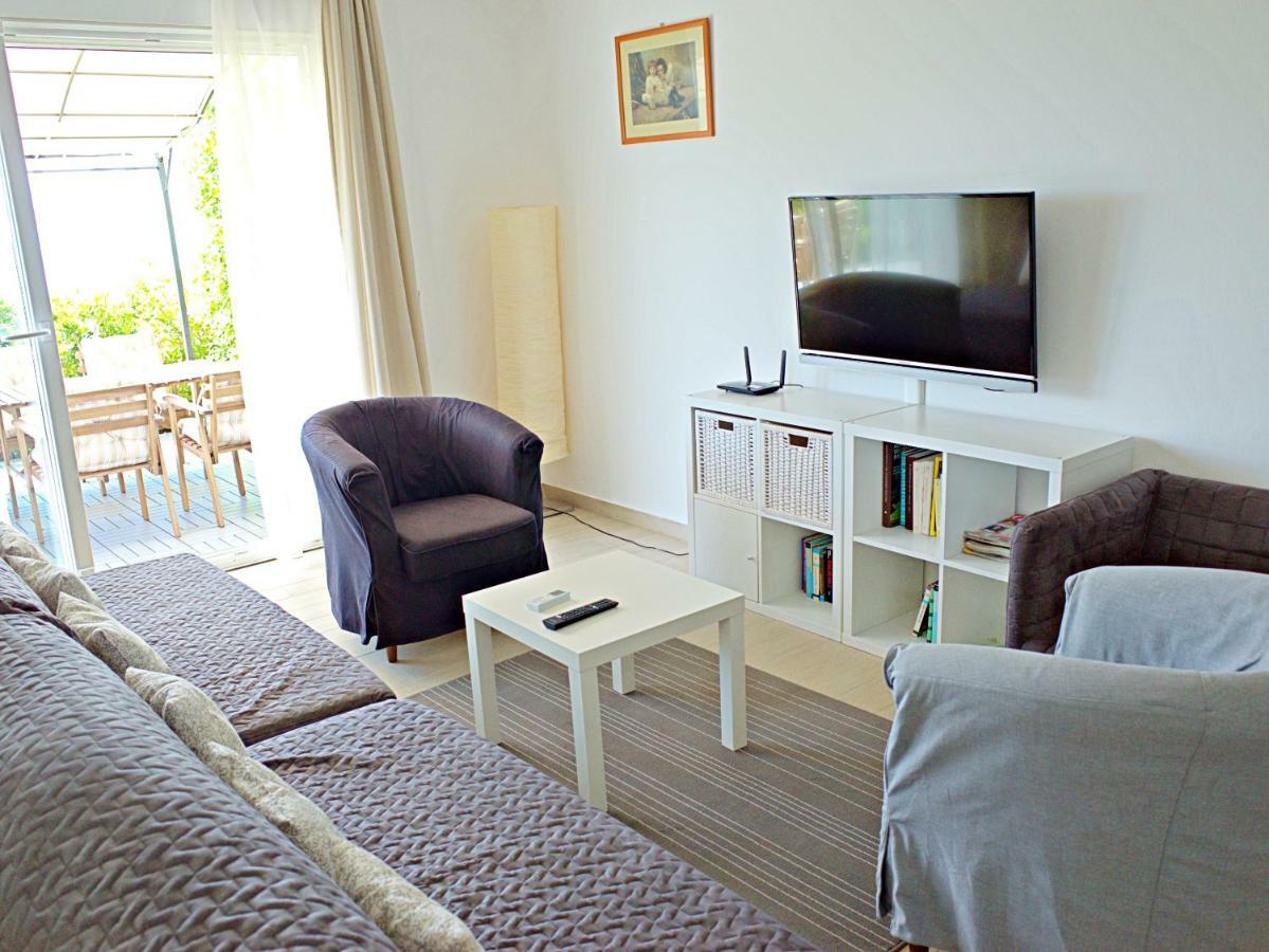 House Natali 70M From The Beach - Free Ev Top Up Rtina Extérieur photo