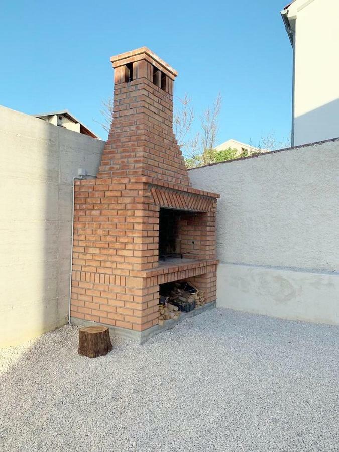 House Natali 70M From The Beach - Free Ev Top Up Rtina Extérieur photo